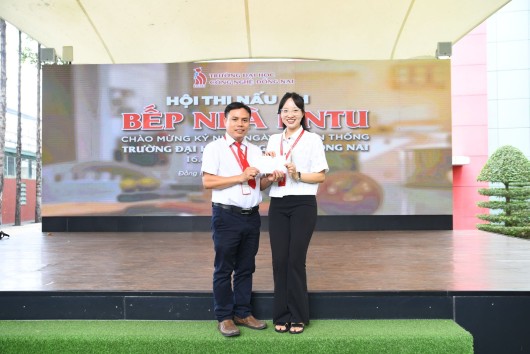 HỘI THI NẤU ĂN “BẾP NHÀ DNTU”