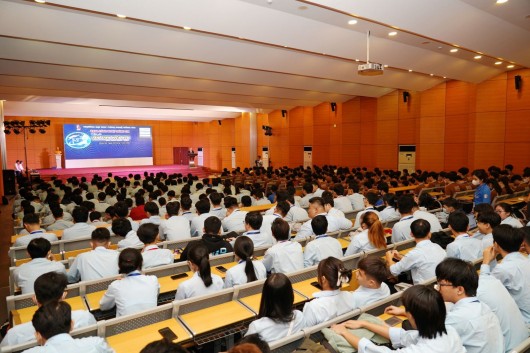 Khoa Công nghệ thông tin DNTU chào đón tân sinh viên khóa 19